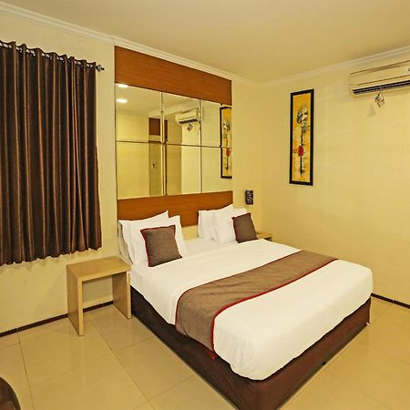 Super Oyo Townhouse Oak Hotel Fiducia Serpong Buitenkant foto