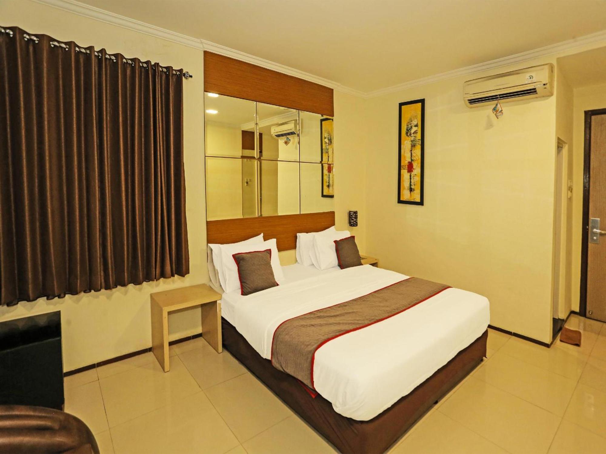 Super Oyo Townhouse Oak Hotel Fiducia Serpong Buitenkant foto