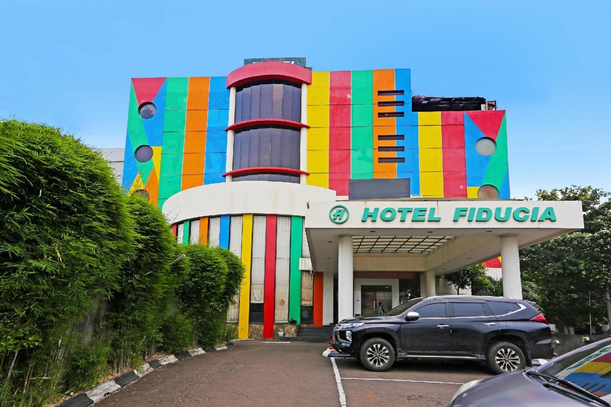 Super Oyo Townhouse Oak Hotel Fiducia Serpong Buitenkant foto