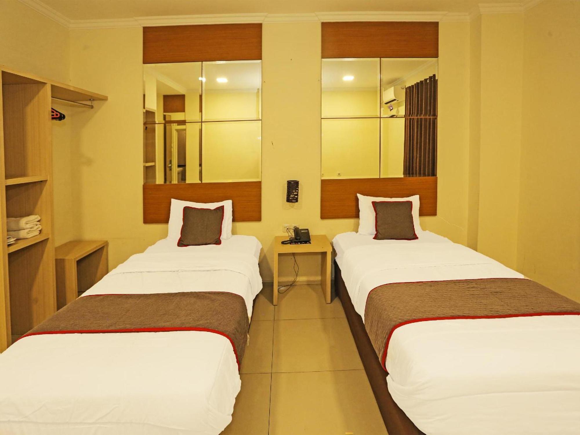 Super Oyo Townhouse Oak Hotel Fiducia Serpong Buitenkant foto