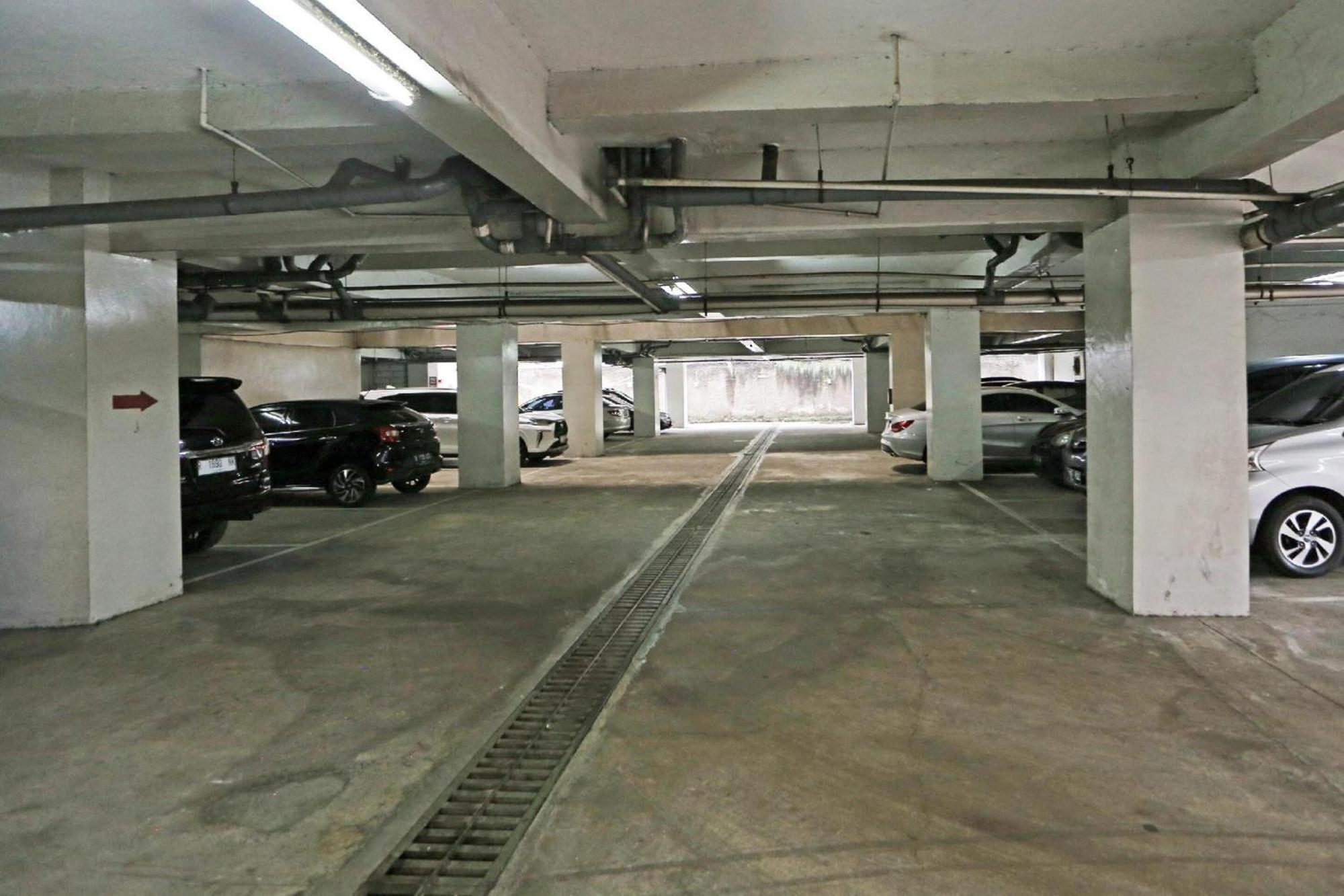 Super Oyo Townhouse Oak Hotel Fiducia Serpong Buitenkant foto