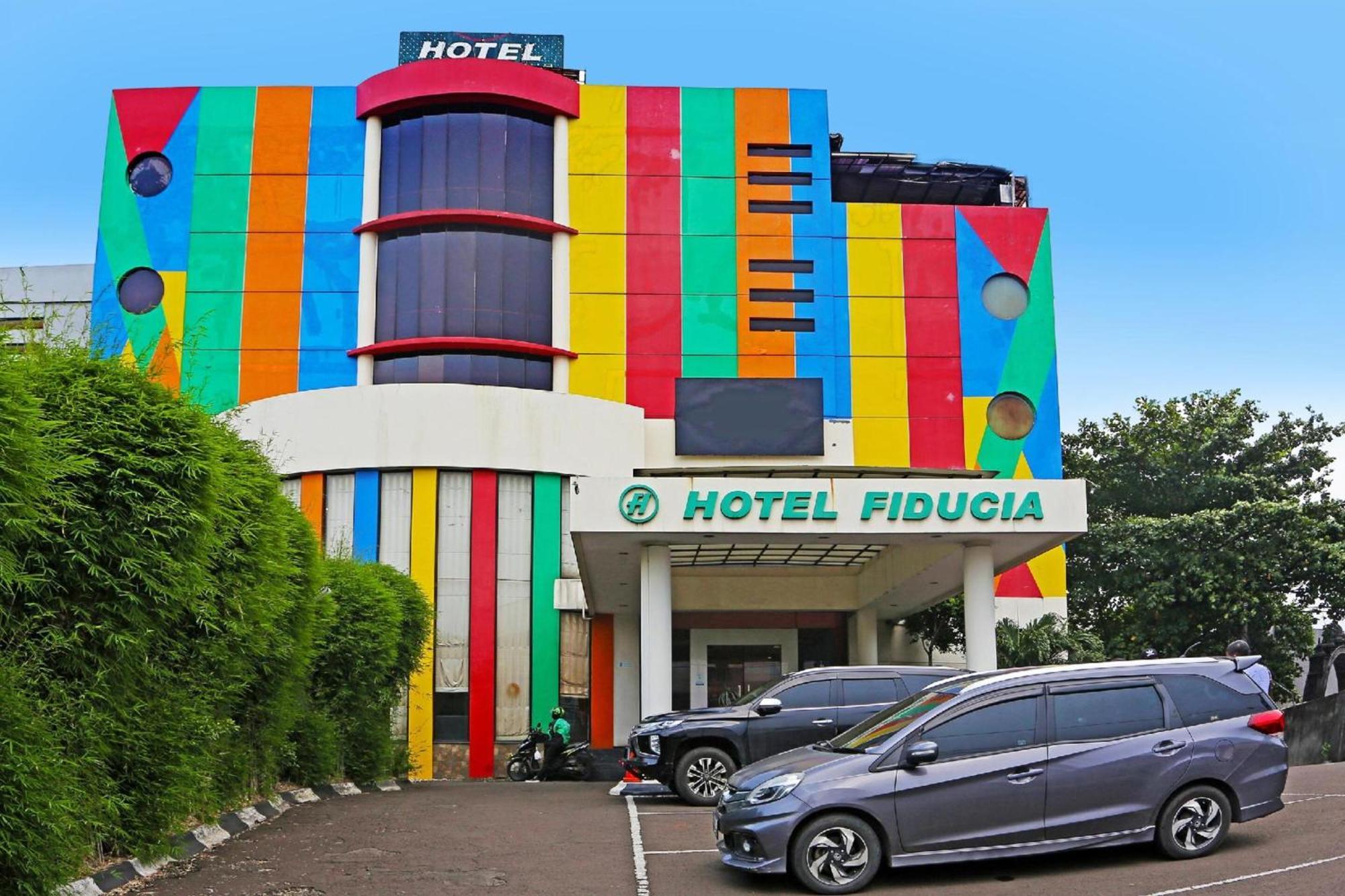 Super Oyo Townhouse Oak Hotel Fiducia Serpong Buitenkant foto